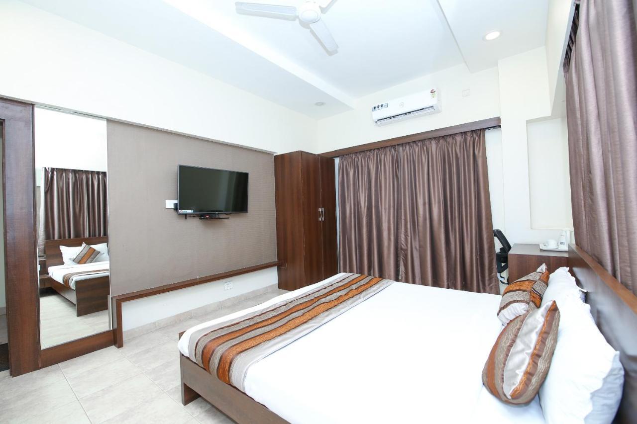 Jabali Palace Hotel Dzsabalpur Kültér fotó