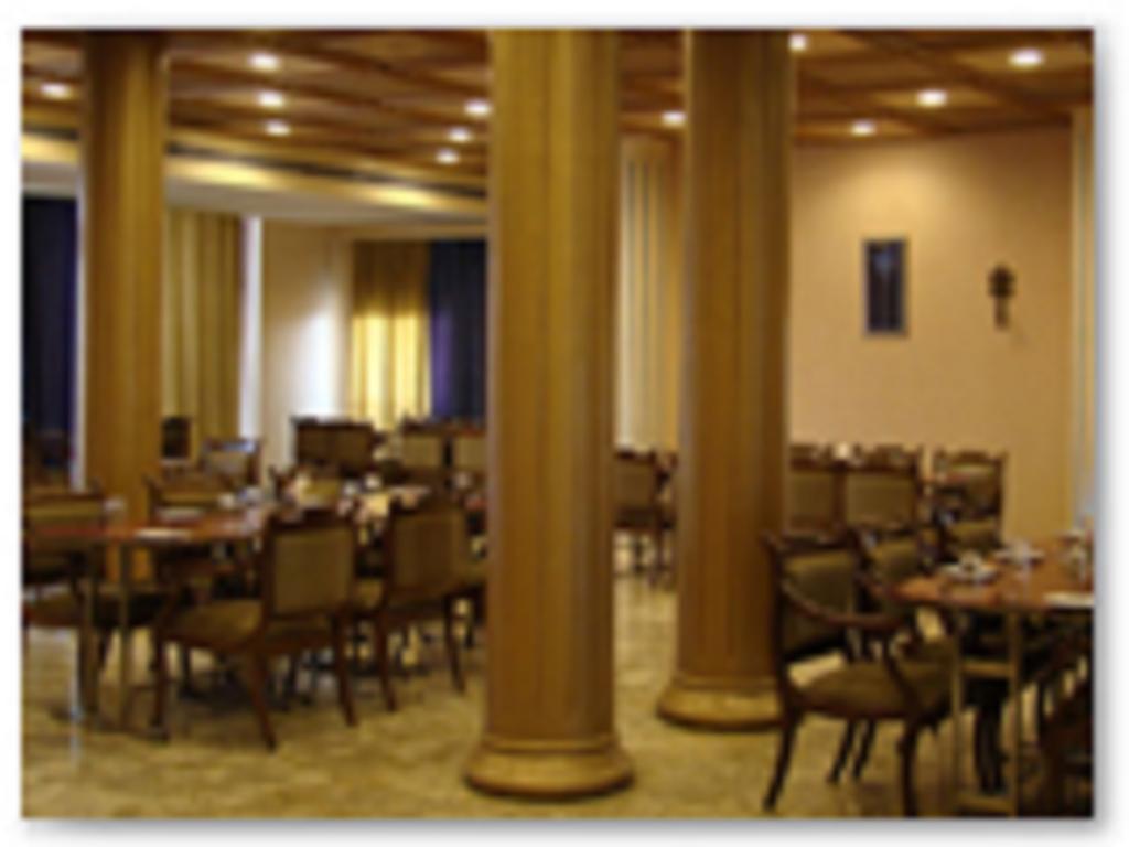 Jabali Palace Hotel Dzsabalpur Kültér fotó
