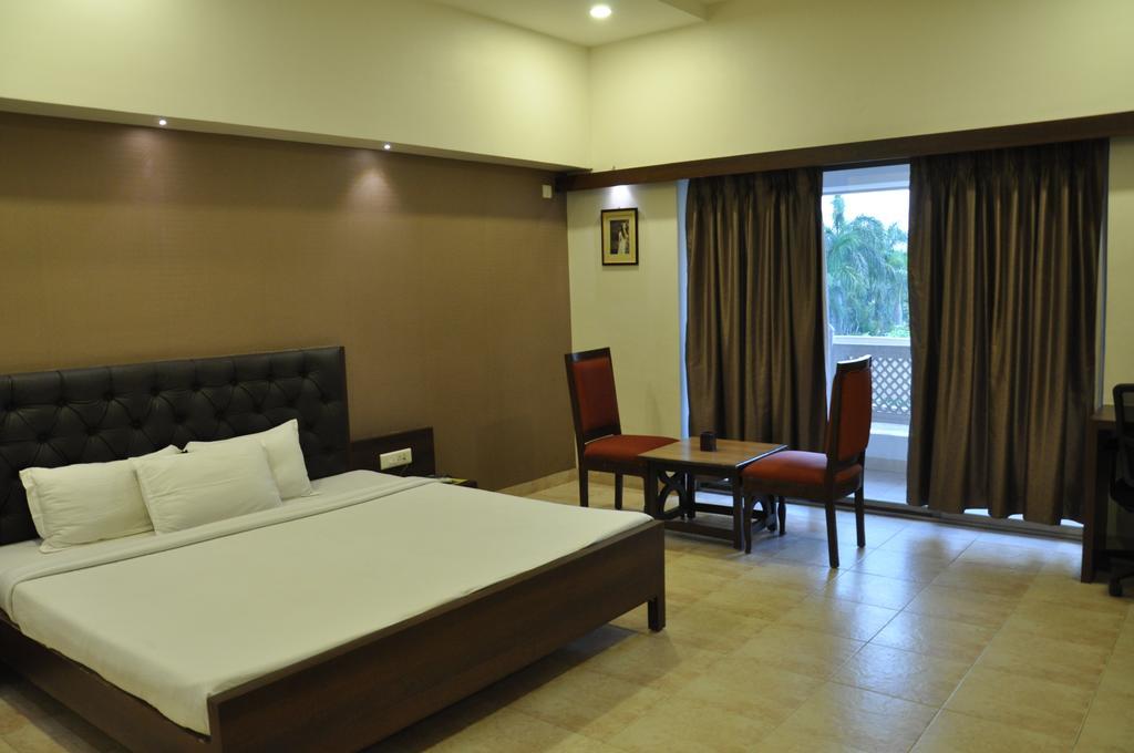 Jabali Palace Hotel Dzsabalpur Kültér fotó