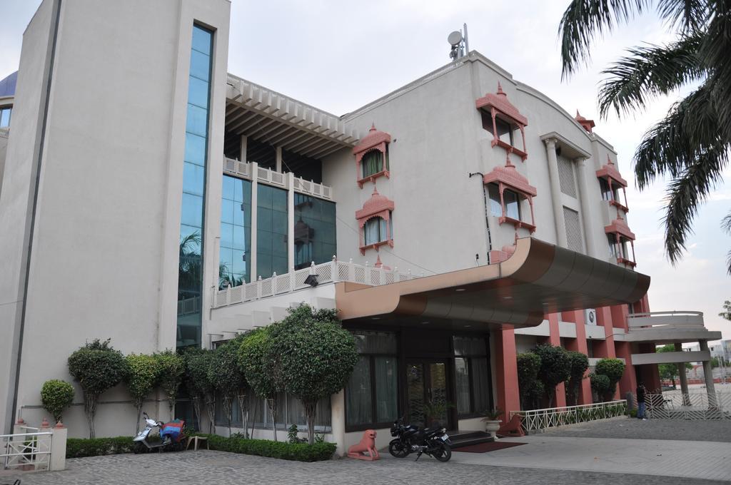 Jabali Palace Hotel Dzsabalpur Kültér fotó
