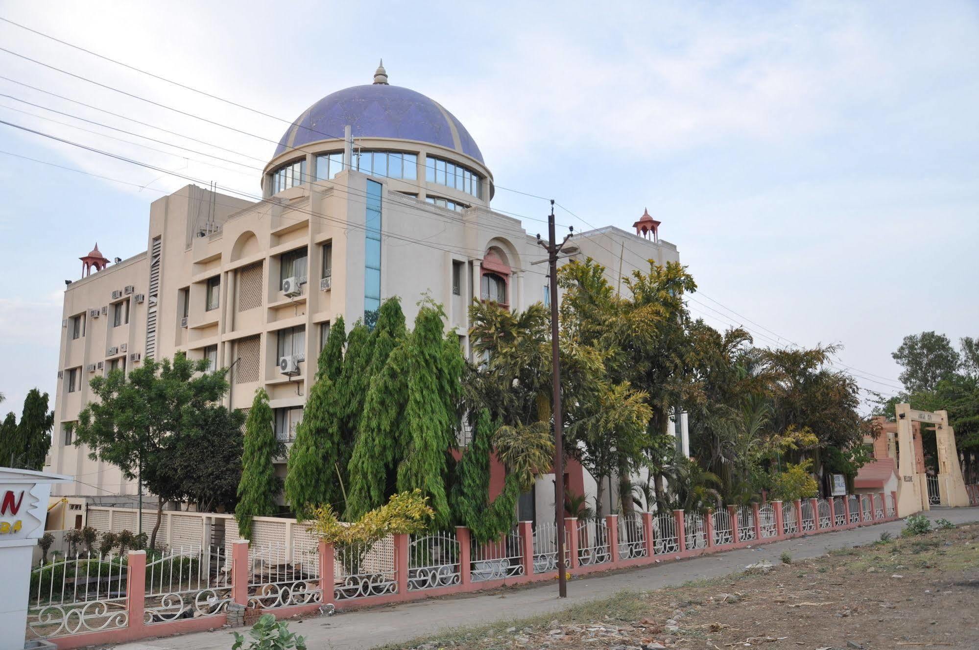 Jabali Palace Hotel Dzsabalpur Kültér fotó